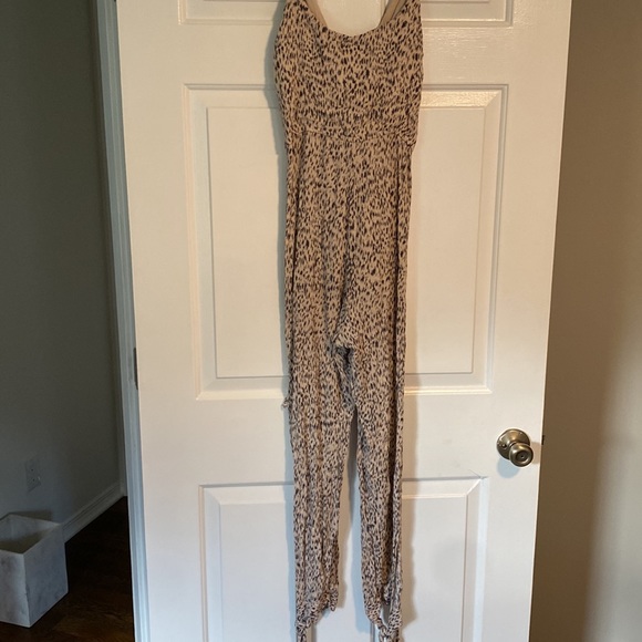 Romper jumpsuit with slit legs - Picture 4 of 4